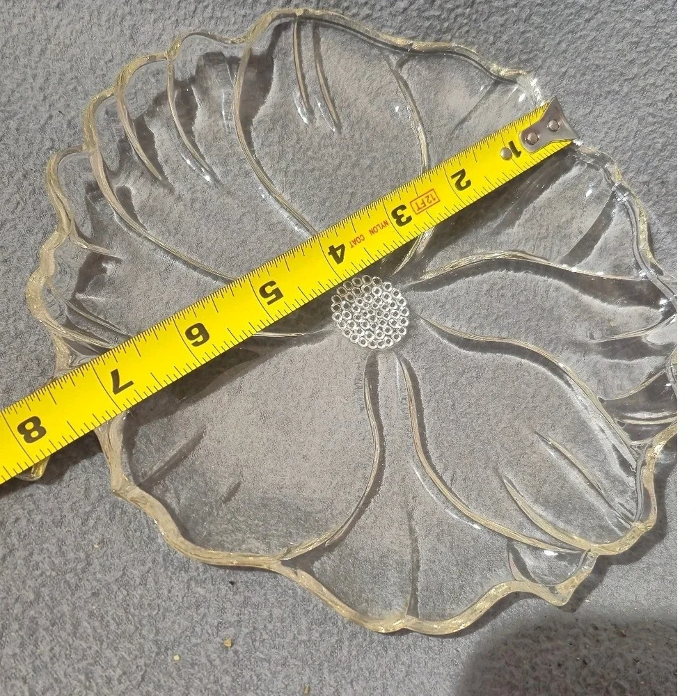 Vintage Clear‎ Pressed Glass Hibiscus Flower Serving Dish Scalloped Plate 8.5 in